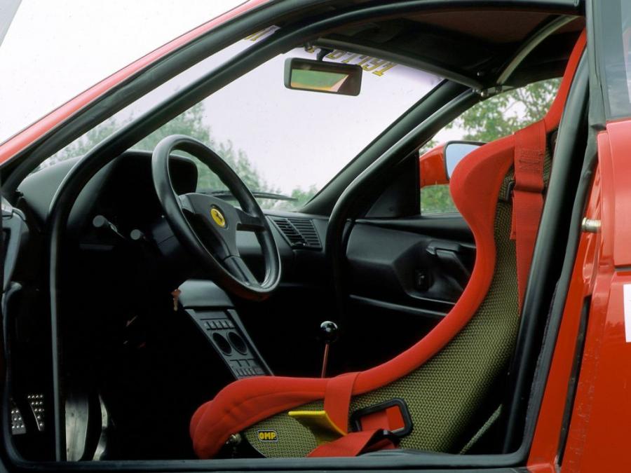  Ferrari 348 GT Competizione 1993 года  (фото 9 из 16)